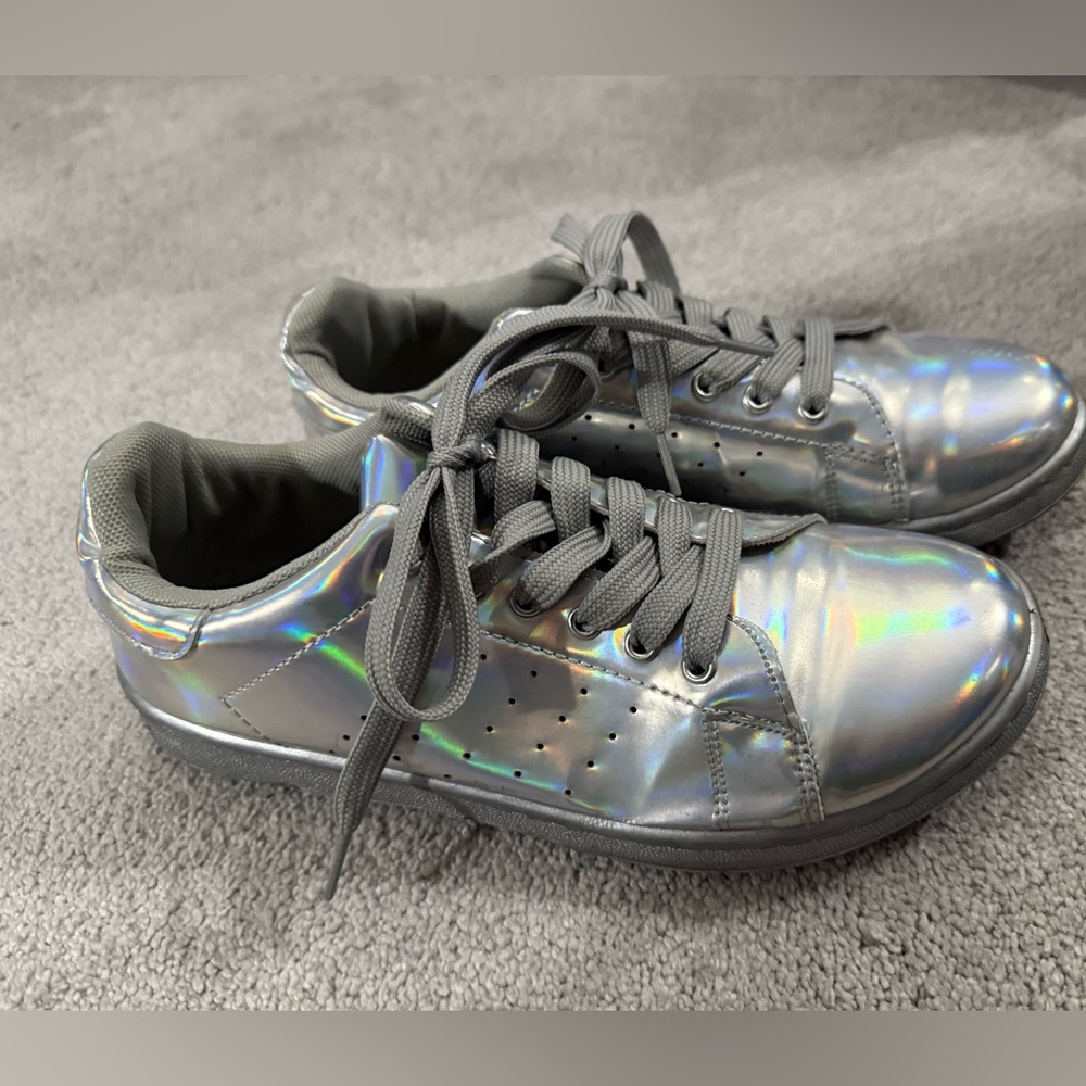 Charlotte Russe iridescent sneakers Size 8 - Picture 3 of 4